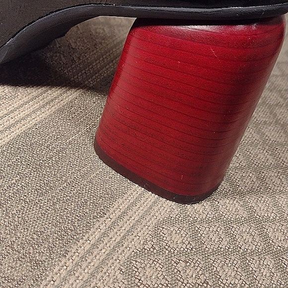 Linea Azzurra Vera Pella Parent Leather Zip Up Ankle Bootie - Picture 14 of 16